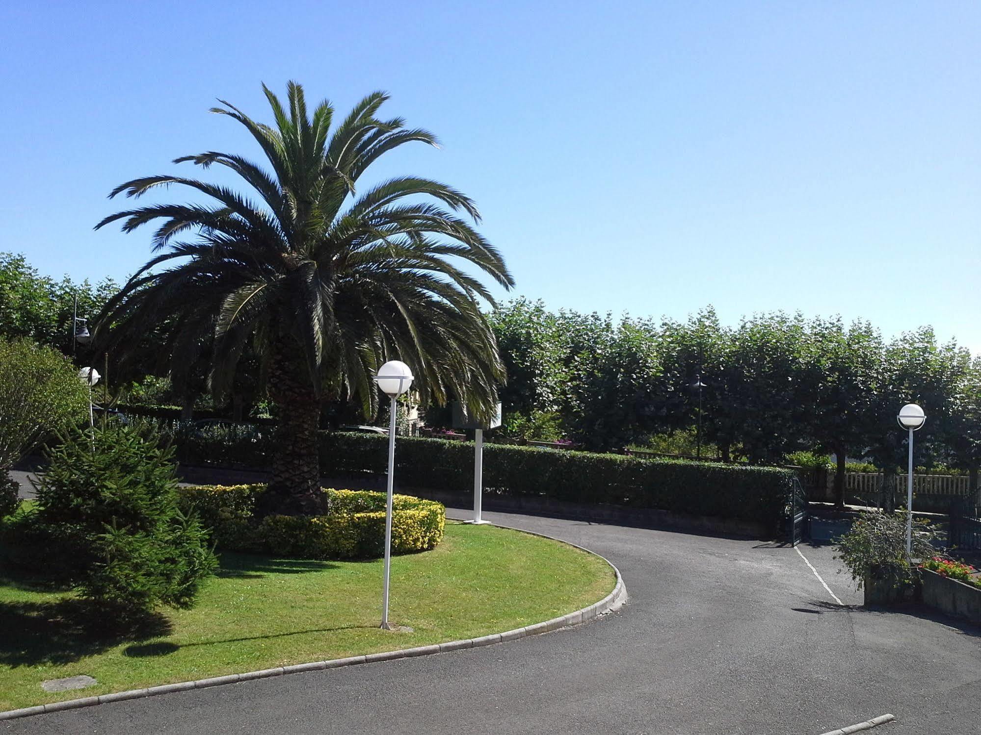 Apartamentos San Pedro En Llanes Exterior foto